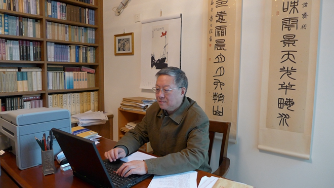 南京大學(xué)人文社會(huì)科學(xué)資深教授莫礪鋒。受訪者供圖
