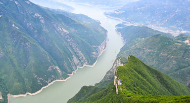 長(zhǎng)江瞿塘峽夏日風(fēng)光