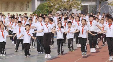 濟南：陽光課間 童趣飛揚